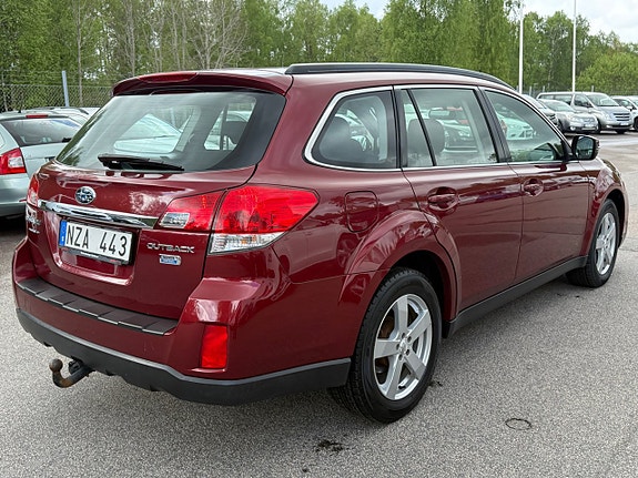 Subaru Outback 4 of 5