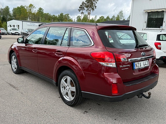 Subaru Outback 7 of 12
