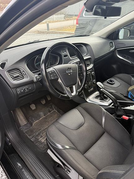 Volvo V40 3 of 3