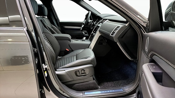 Land Rover Discovery 3 of 5