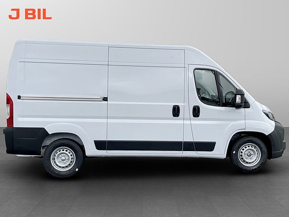 Peugeot Boxer 2 of 9