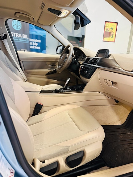 BMW 318d 25 of 28