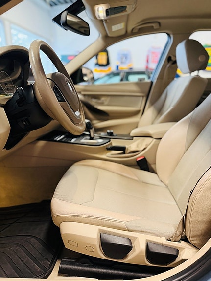 BMW 318d 18 of 28