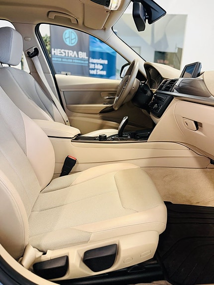BMW 318d 26 of 28