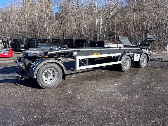 BKs SHIFT WHEELER 30T, 3-axlad Lastväxlarsläp med tipp 3 of 3