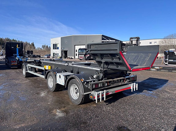 BKs SHIFT WHEELER 30T, 3-axlad Lastväxlarsläp med tipp