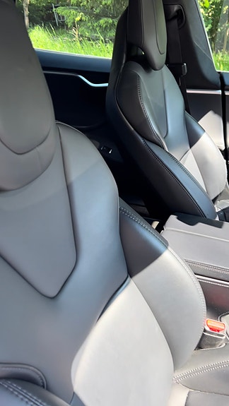 Tesla Model S 8 of 14