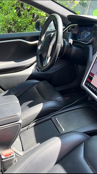 Tesla Model S 10 of 14