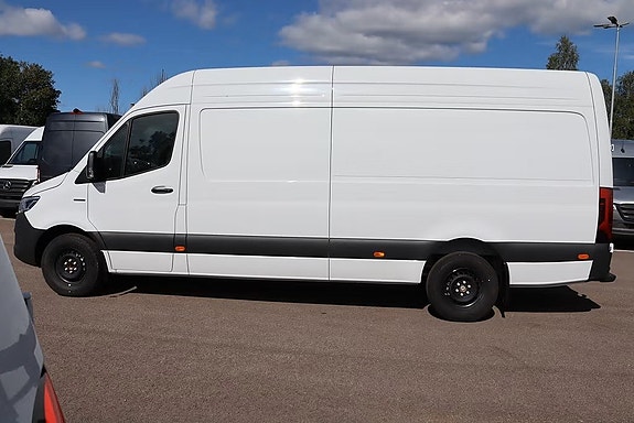 Mercedes-Benz eSprinter 420 2 of 5