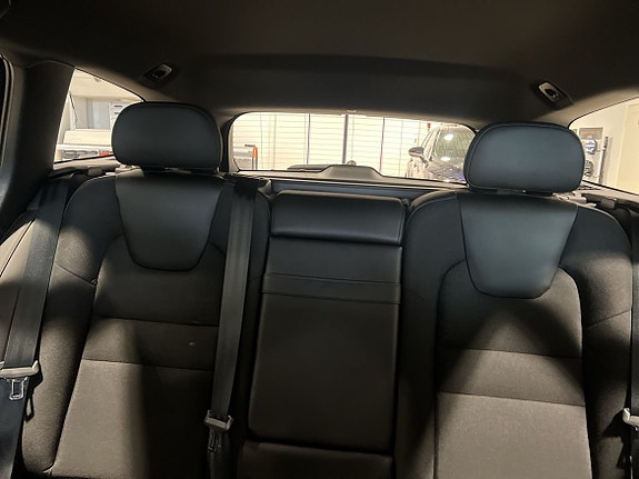 Volvo V60 Cross Country 26 of 29
