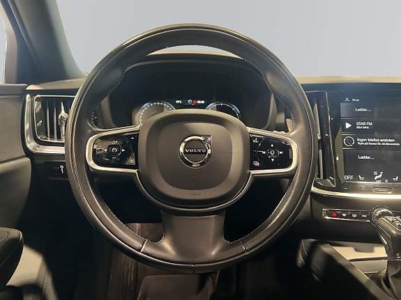 Volvo V60 Cross Country 9 of 29