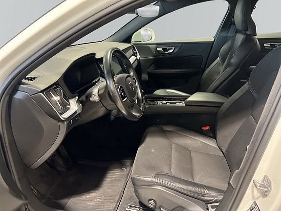 Volvo V60 Cross Country 12 of 29