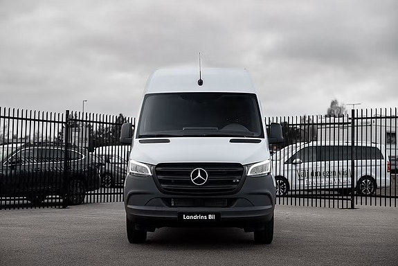 Mercedes-Benz Sprinter 317 2 of 7