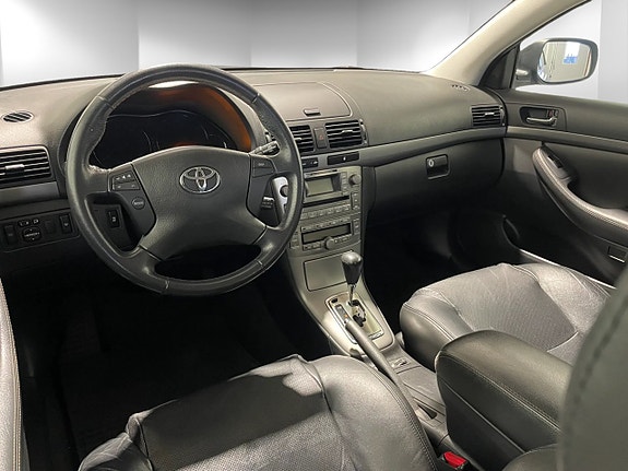 Toyota Avensis 5 of 5