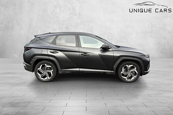 Hyundai Tucson 2 of 24