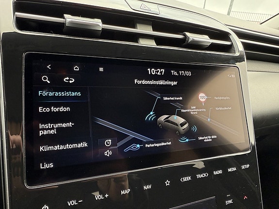 Hyundai Tucson 17 of 24