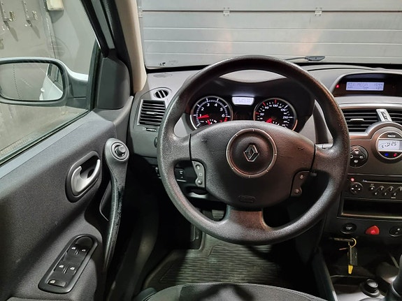 Renault Megane II 10 of 21
