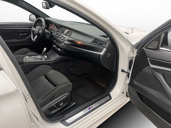 BMW 520 24 of 26