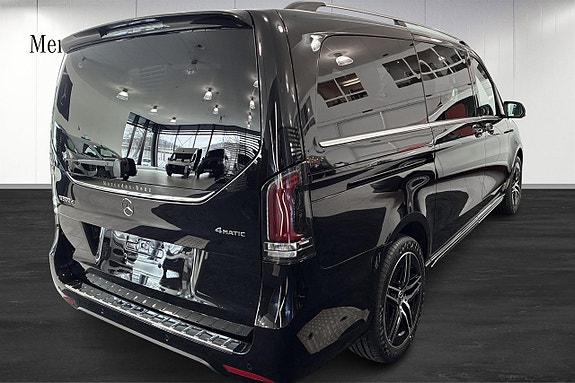 Mercedes-Benz V300 d 4 of 5