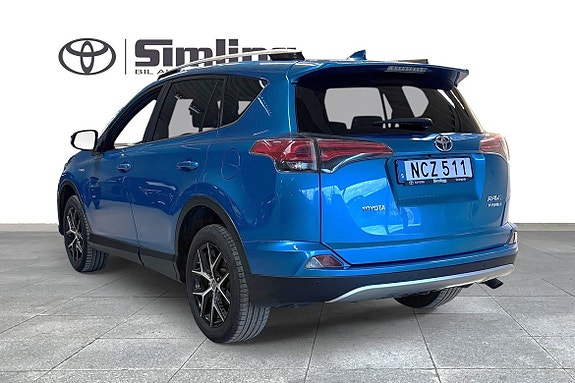 Toyota RAV4 3 of 5