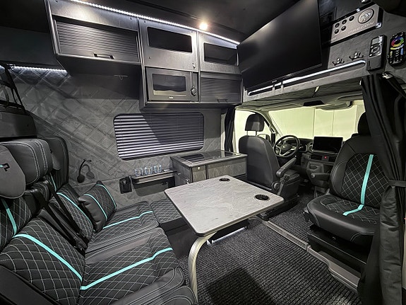 Volkswagen Crafter 3 of 5