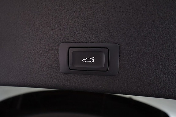 Audi e-tron 11 of 26