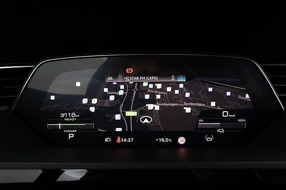 Audi e-tron 21 of 26