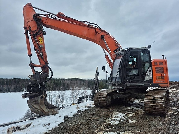 Hitachi ZX 225 US LC-6