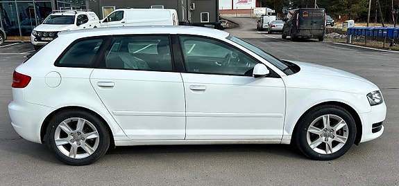 Audi A3 4 of 5