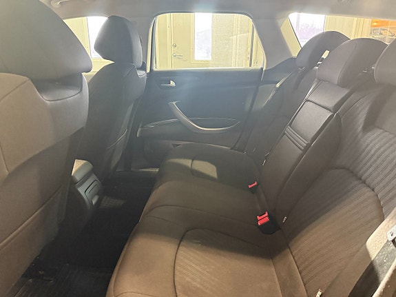 Citroen C5 9 of 12