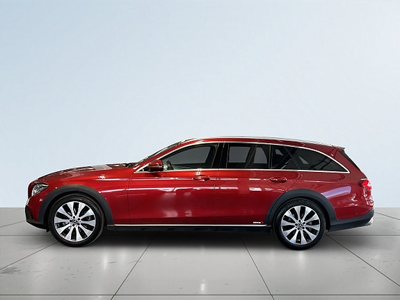 Mercedes-Benz E220 d 4 of 5