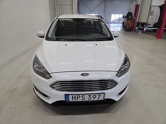 Ford Focus 2 of 5