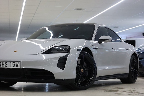 Porsche Taycan Turbo 6 of 29