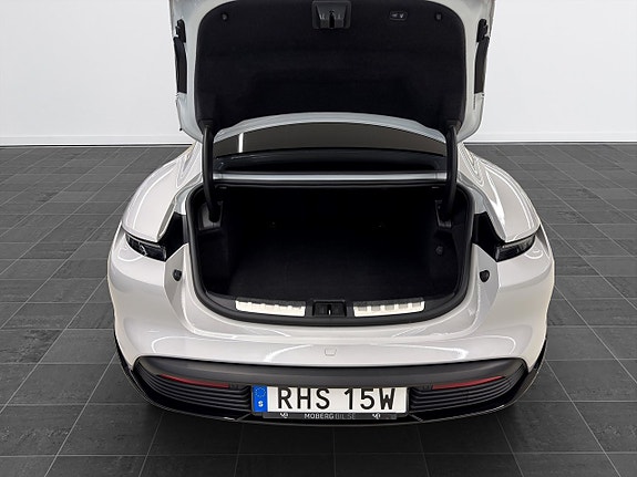 Porsche Taycan Turbo 8 of 24