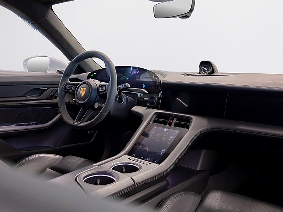 Porsche Taycan Turbo 14 of 24