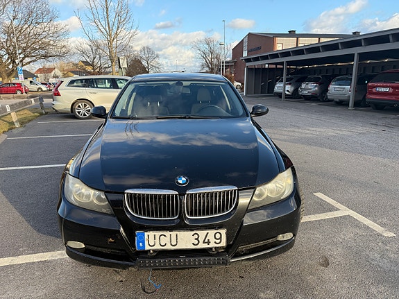 BMW 325d 4 of 5
