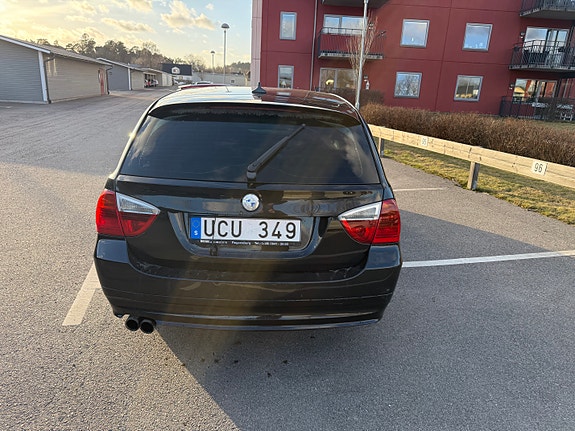 BMW 325d 5 of 5