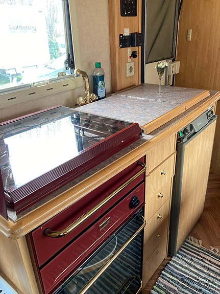 Swift Kontiki 4 of 5
