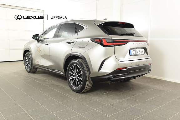Lexus NX450h+ 3 of 17
