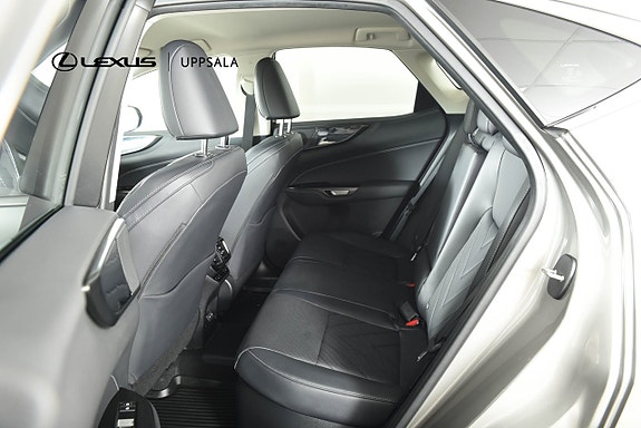 Lexus NX450h+ 7 of 17