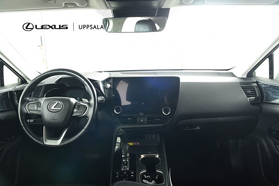 Lexus NX450h+ 8 of 17