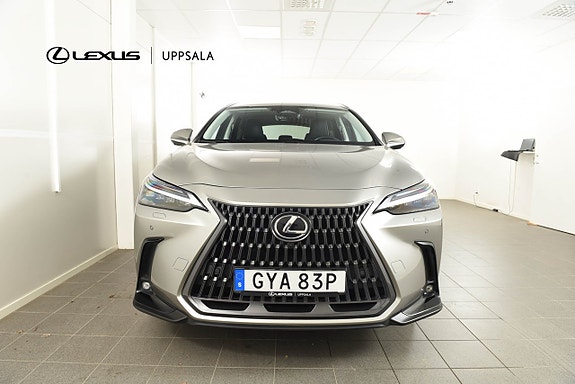 Lexus NX450h+ 5 of 17