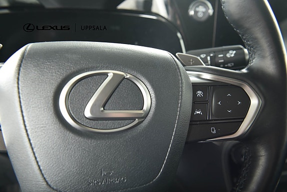 Lexus NX450h+ 13 of 17