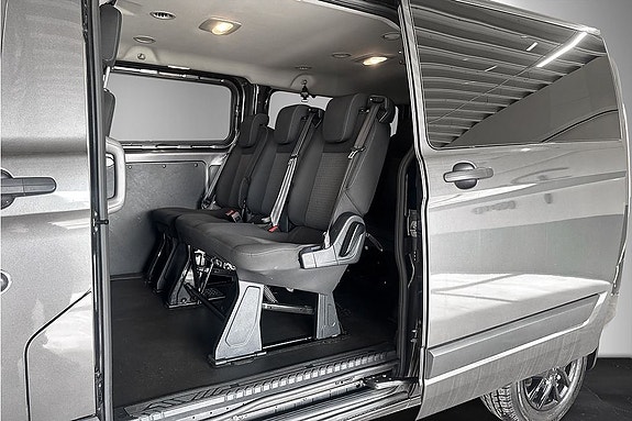 Ford Transit Custom 15 of 16