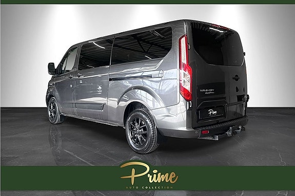 Ford Transit Custom 13 of 16