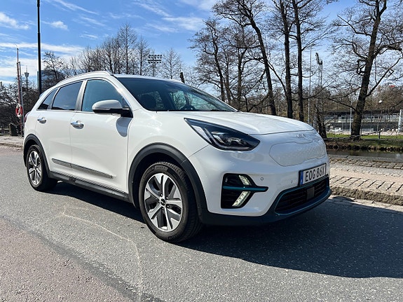 Kia Niro 2 of 5