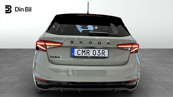 Skoda Fabia 5 of 13