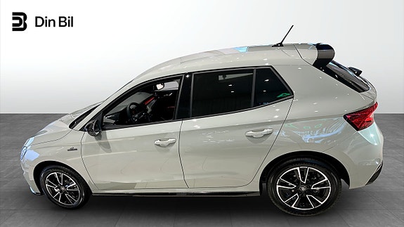 Skoda Fabia 2 of 13