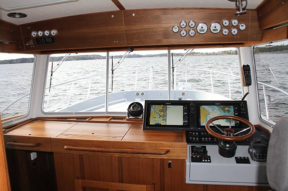 Targa 46 AD CFC - VP D6-440 DPI. Joystick. DPS. -20 10 of 12