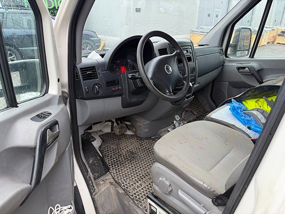 Volkswagen Crafter 7 of 11